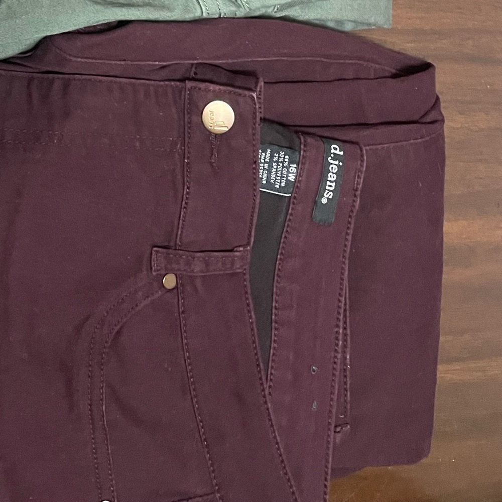 D. Jeans size 16W maroon